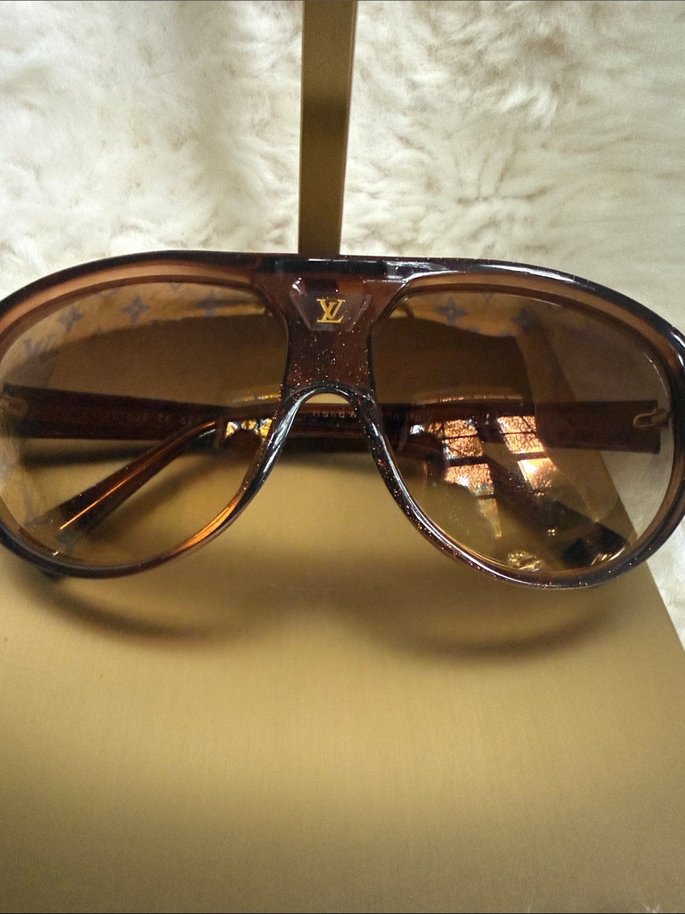 Louis Vuitton Brown Aviator Sunglasses with LV Bridge Logo and imprint on lens